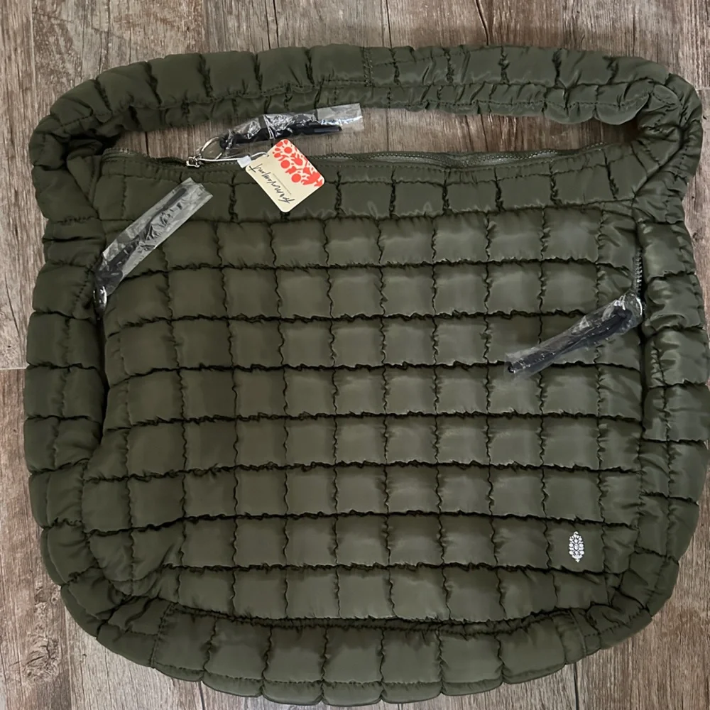 Free People FP Movement Quilted Carryall Green Army - Picture 5 of 9